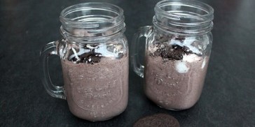 Det her er verdens bedste og hurtigste opskrift på Oreo milkshake.