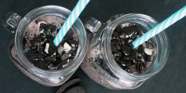 Nem og lækker opskrift på Oreo milkshake. Sæt i gang!