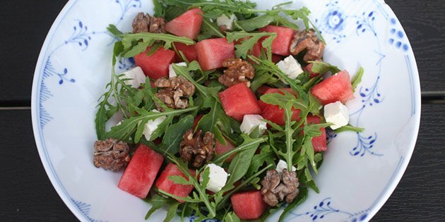 Salaten kan også sagtens serveres uden dressing, fordi den er så saftig i sig selv.