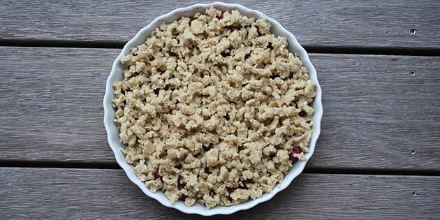 Smuldredejen med havregryn inden bagning.