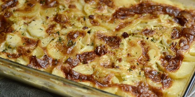 Flødekartofler med bacon og porrer er præcist lige så godt, som det lyder.