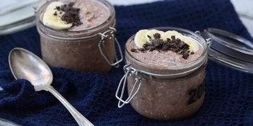 Mhm, en lækker køleskabsgrød med kakao, der smager som en syndig chokoladedessert