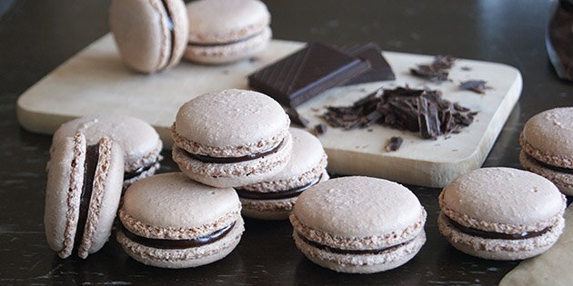 Opskriften er nem at følge, og de lækre macarons kan opbevares på køl i et par dage