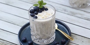 Cremede og lækre overnight oats med skyr, vanilje og honning.