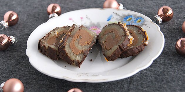 Der er både appelsin i nougatfyldet og kandiseret appelsinskal på toppen - det er konfekt, når det er bedst!