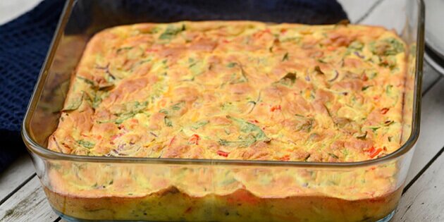 Et væld af grøntsager gemmer sig i den luftige gratin.
