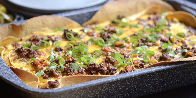 Tærten er lavet i bradepande, så det er nemt at skalere opskriften op og ned.