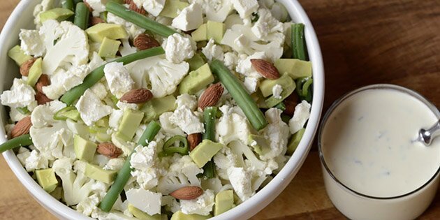 Mage til lækker blomkålssalat skal man lede længe efter.