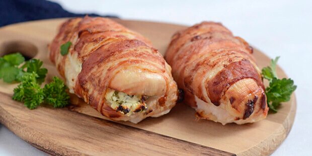 De skønne fyldte kyllingefileter med bacon og fetafyld.