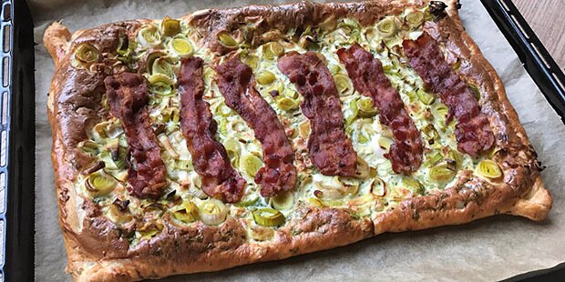 Når porretærten laves med butterdejsbund er den ekstra nem at lave.