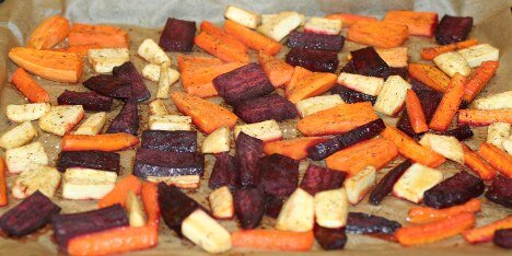 Rodfrugter tilberedt i ovnen.