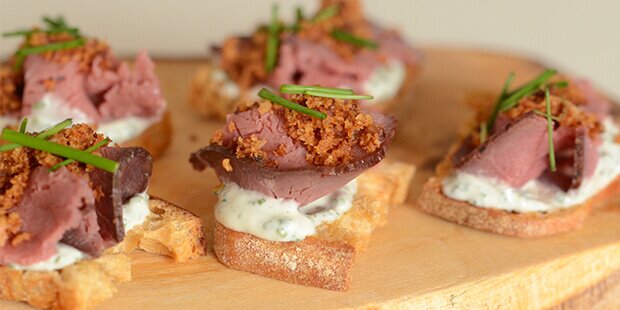 Et drys ristede løg på toppen gør underværker.