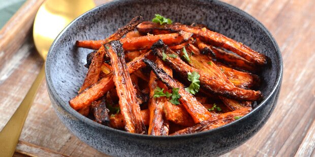 Krydderierne passer super godt til de bagte gulerødder