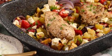Den græske kylling serveres med tzatziki til - super lækkert