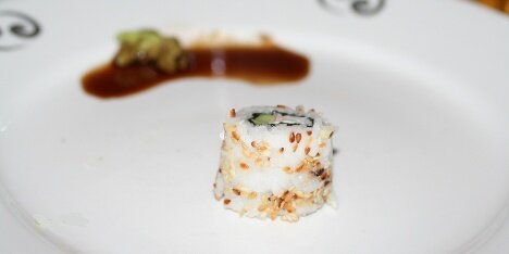 Lækker inside-out sushi
