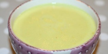 Nyd både suppens smag og flotte farve.