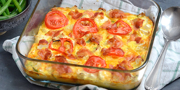 Smeltet cheddarost giver lige smagen et ekstra lækkert pift.