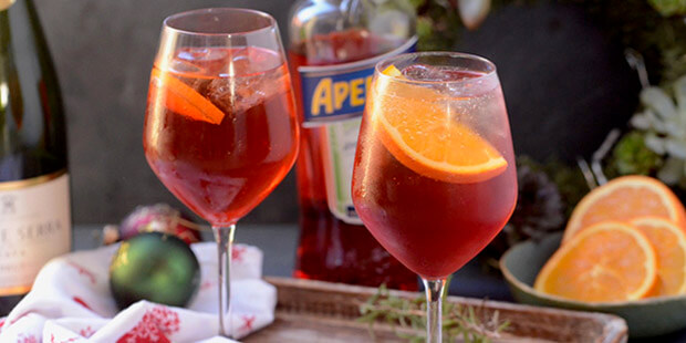 De lækre drinks er færdigblandede og klar til servering.