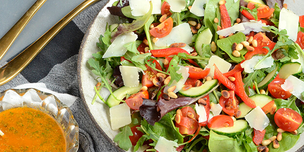 Salat der passer godt til lasagne