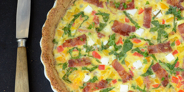 Bunden får en konsistens, der minder om det, man kender fra en almindelig tærtedej - den er bare low fodmap