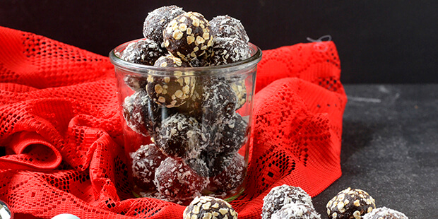 De nemme havregrynskugler er blandt favoritterne, når det kommer til juleslik.