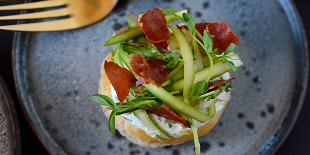 Anretningen ser super flot ud, men forretten er faktisk virkelig nem og hurtig at forberede - perfekt til nytårsaften