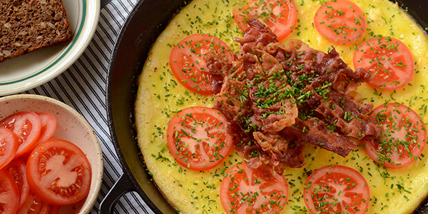 Luftig og lækker med det dejlige klassiske tilbehør til