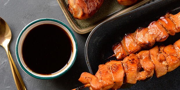 Marinaden giver de lækreste kyllingespyd og kyllingelår, man kan forestille sig.