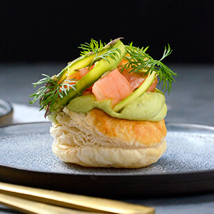 Her er forretten lavet med avocado i stedet for flødeost