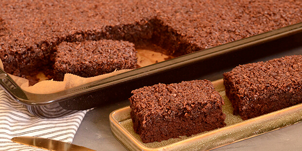 Kagen er lidt som en chokolade drømmekage, og den er rigtig svampet og lækker.