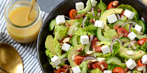 Du kan bruge feta i stedet for avocado eller komme begge dele i