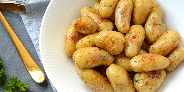 En lækker gylden overflade på delikatessekartoflerne.