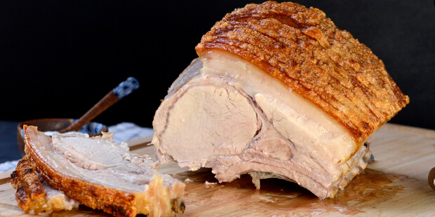 Det tager kun 5 minutter at forberede flæskestegen til ovnen