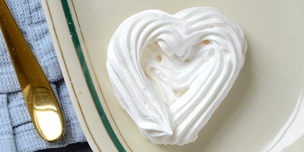 Lav marengshjerter, spøgelser eller andre sjove ting med marengsen