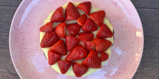 Jordbærkagen set oppe fra