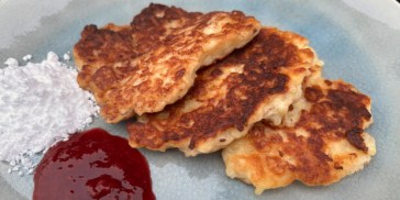 Mormors klatkager med syltetøj og flormelis