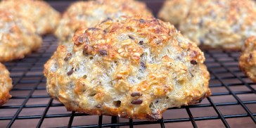 Luftige hytteostboller mel havregryn og mel